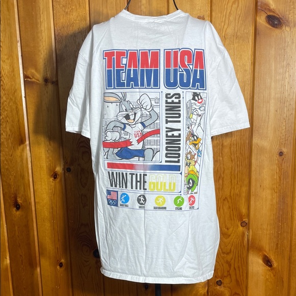 Team USA Looney Tunes Graphic WB Looney Tunes TEAM USA OLYMPICS Win the Gold - Picture 1 of 5